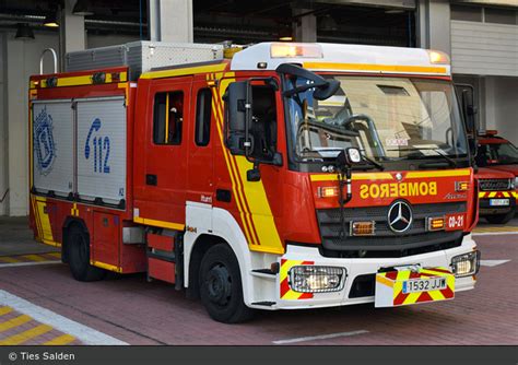 Ver más ideas sobre bomberos, fotos antiguas, madre. Einsatzfahrzeug: Madrid - Bomberos - HLF - CO-21 - BOS ...