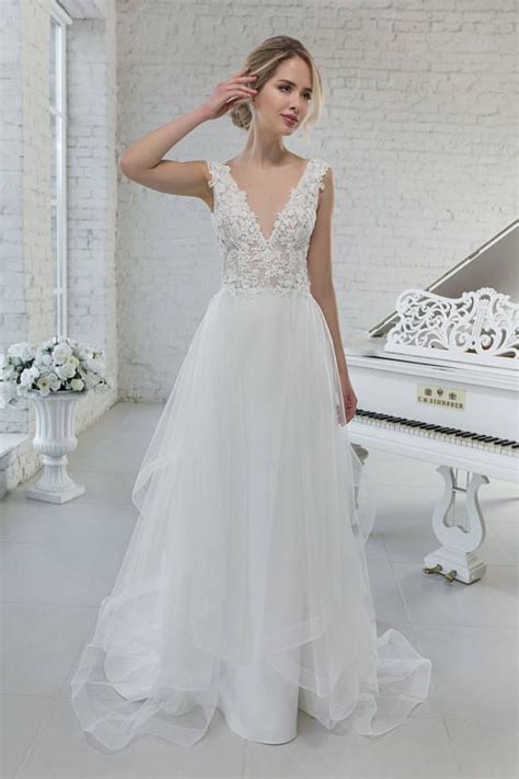Brautkleid tatjana abnehmbarer rock kleiderfreuden inh. Wedding Dress Hochzeitskleid abnehmbar Volantrock ...