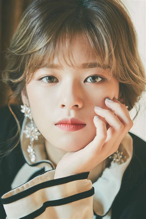 Jeongyeon fanpage name：yoo jeongyeon(유정연) birthday：1101 blood type：o horoscope：scorpio. Jeongyeon | Twice Wiki | FANDOM powered by Wikia