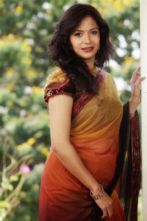 Singer Sunitha Latest Photos Collections In Designer Saree Singer Sunitha Wallpapers Photoshoot