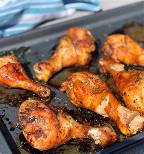 18 chicken wings or 10 drumsticks or 4 thighs and 5 drumsticks, etc. Chicken Drumsticks In Oven 375 - The Best Easy Crispy Oven Baked Chicken Thighs Recipe - I ...