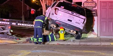Apd Officer Suffers Non Life Threatening Injuries After Crashing During