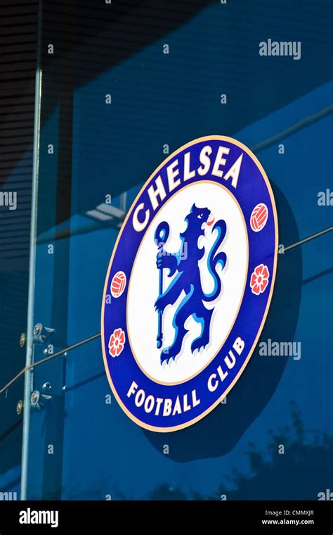 Chelsea Badge Hi Res Stock Photography And Images Alamy