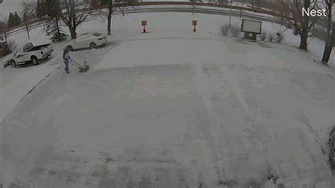 Snow Blowing My Large Driveway On A Single Charge Roddlysatisfying