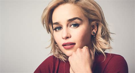 Emilia clarke is a gorgeous and bold british actress. Emilia Clarke Biography, Age, Weight, Height, Hollywood ...