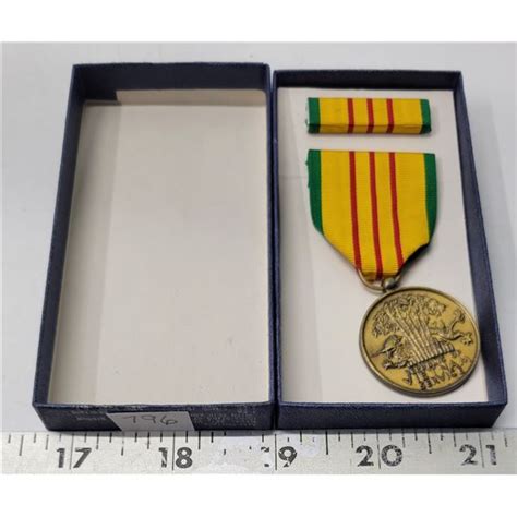 Vietnam Service Medal Ribbon With Clip On Bar Schmalz Auctions
