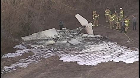 2 Dead After Small Plane Crash Near Kansas Airport