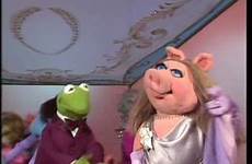 piggy miss dance muppet show kermit won