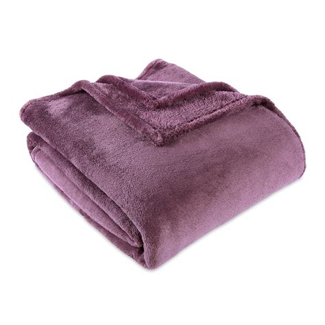 Berkshire Blanket Ultimate Extra Fluffy Blanket