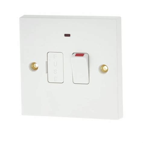Bg 900 Series 13a 1 Gang Switched Fused Spur With Neon White