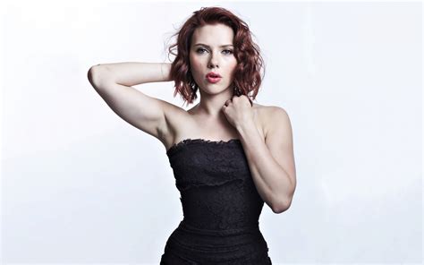 Download Wallpaper 2880x1800 Black Dress Scarlett Johansson Redhead