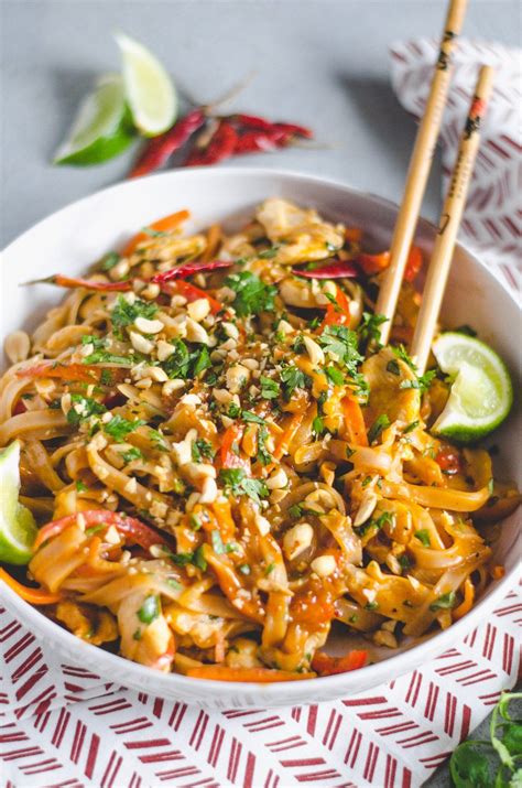 Add the garlic and chilli and fry for 30 seconds until fragrant. Easy Spicy Chicken Pad Thai