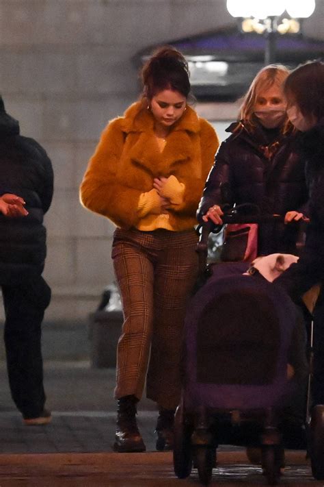 Selena Gomez Shooting For ‘only Murders In The Building In New York