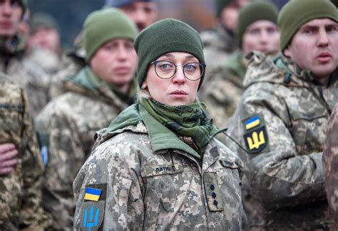 ukrainian female airborne forces female soldier