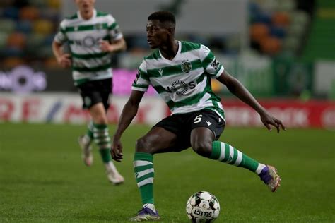 Continua assim estás em grande sporting sempre. Nuno Mendes renovou com o Sporting até 2025 - Mercado do ...
