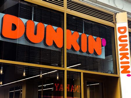 Die auswahl kann ein deinem dunkin' donuts vor ort variieren. Gaji Dunkin Donut Lampung / Kecelakaan Tol Lampung Vanessa ...