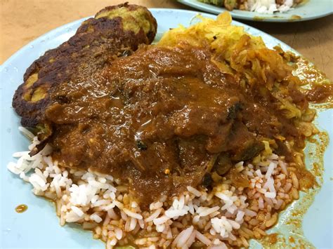 When i order nasi kandar in malaysia, i always order the black sauce chicken which is basically chicken cooked in the famous nasi kandar black sauce. PENANG (WHAT TO EAT) - NASI KANDAR BERATUR