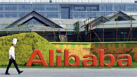 Alibaba prices at $68, becomes top U.S. IPO