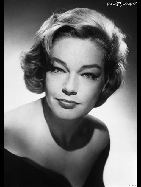 She is a celebrity movie actress. Simone Signoret - Purepeople