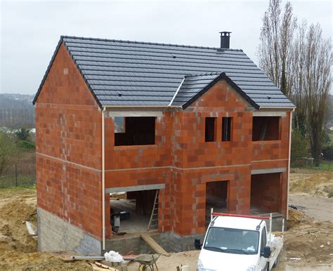 Diversity, inclusion, & equal opportunity employer. Construction d'une maison en brique en vidéo - Ma Future ...