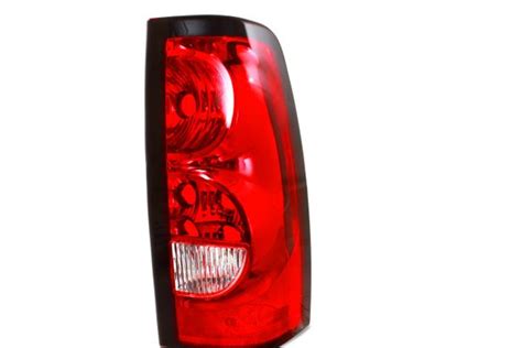 New Replacement Tail Light For Chevrolet Silverado Passenger Side 2004