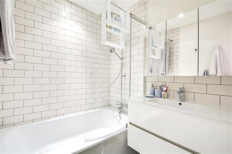 Avec son motif carreau de métro blanc, le motif metro s'adaptera facilement dans une décoration rétro, industrielle ou plus contemporaine. Carrelage Metro Blanc Mat Carrelage Metro Metro Pour Ie ...