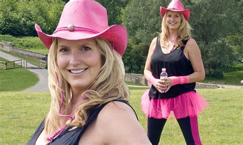 Penny Lancaster Starts Mission To Shape Up After Giving Birth At Charity Walk With Denise Van