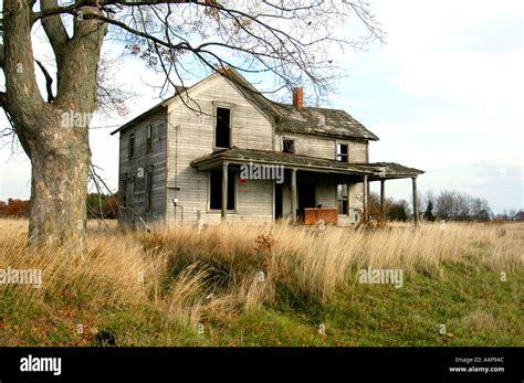 Abandoned Farm House In Northern Indiana Stock Photo Alamy