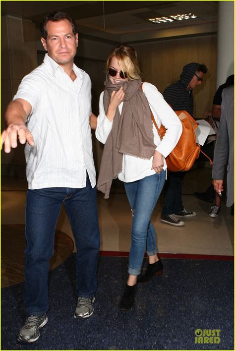 Emma Stone Lands In Lax Airport After Quiet Few Months Photo 2993877