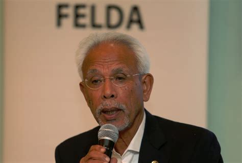 The switch between sulaiman and tan sri mohd isa abdul samad would give a continuity to felda's role, aside from ensuring felda's voice and spirit is well heard, he said. Dr M tried to undo Tun Razak's legacy, claims Shahrir ...
