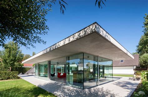 Extension maison cube en bois agrandissement pool house abris de jardin. 11 idées pour intégrer un pool house moderne à coté de ...