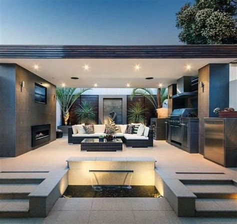 Modern House Patio Design