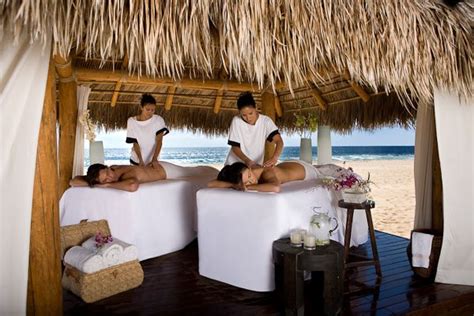 Couples Massage On The Beach Ccluxe Cabo San Lucas Resort Couples Massage Outdoor Couple