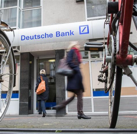 30 000, jednající prostřednictvím deutsche bank aktiengesellschaft filiale prag, organizační složka se sídlem praha 1, ul. Banken und Sparkassen beenden Zeitalter der Filialen - WELT