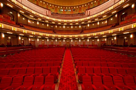 Altijd al een domeinnaam willen hebben? Pathé Tuschinski, Amsterdam The Netherlands - Alcons Audio
