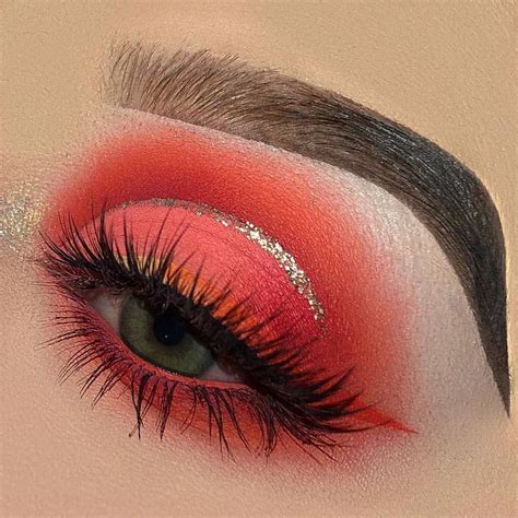 See more ideas about eyeshadow, eye makeup, makeup inspiration. Orange vibes 🍊🧡 Tap to shop 🛒 (📸 @makeupbymischi) # ...