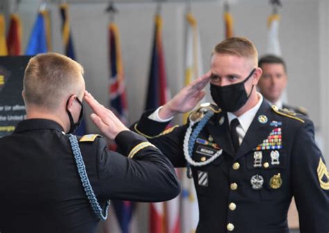 How To Properly Salute In The Military Operation Military Kids