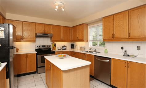 The first one is bounding the cabinet and flooring in one tone, while the countertops will be a. How to Match Kitchen Cabinet Countertops and Flooring ...