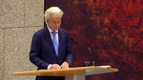 Het ging er hard aan toe in het debat gisteren tussen rutte en wilders. Wilders tegen Rutte: zoek een leuke vriendin | NOS