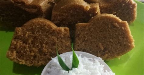 Kue apem selong atau kue apem renda yang punya pinggiran kecoklatan renyah biasa disajikan saat tahun baru islam. 11 resep kue apem kalimantan enak dan sederhana - Cookpad