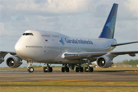 File:Garuda Indonesia Boeing 747-4U3 Pichugin.jpg