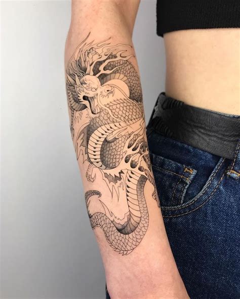 Pin By Emily On Tattoo Dragon Hand Tattoo Tattoos Best Sleeve Tattoos