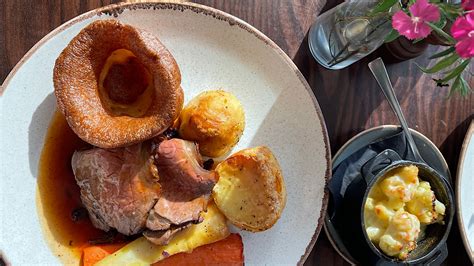 Best Places For A Sunday Roast In Derbyshire Lovely Local Indie