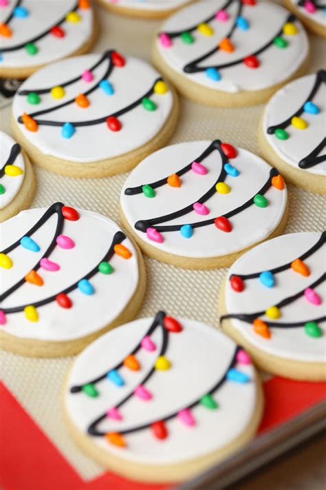 The flaky cookies are filled with a scrumptious combination of dried cranberries, cinnamon, lemon and a hint of port wine. Christmas Lights Royal Icing Sugar Cookies - Mom Loves Baking