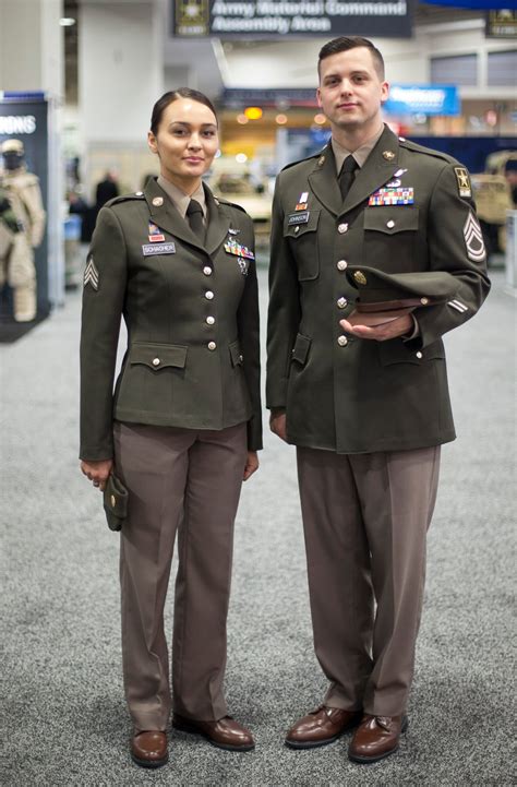 Youre Not Seeing Things Soldiers At Ausa Are Wearing Prototype ‘pinks