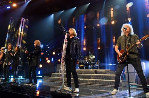 Rock And Roll Hall Of Fame 2019 Def Leppard Leads All Star Jam