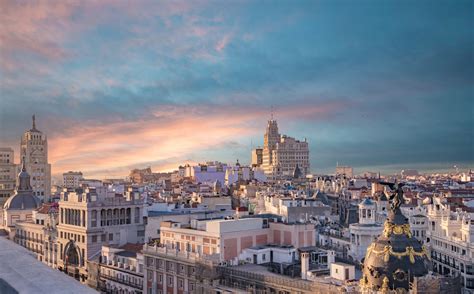 Your Essential Travel Guide To Madrid Infographic