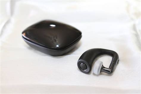 Motorola Elite Sliver Bluetooth Headset Stealth Headset With A Giant