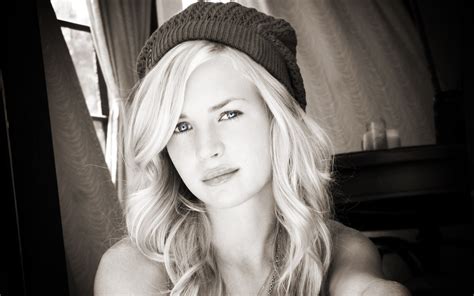 Best Hd Wallpapers collection: 100 Beautiful Girls Wallpapers