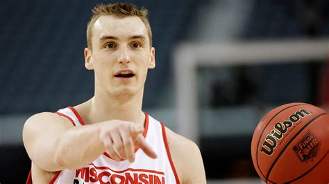 Connor cowen/luke markiewicz pw won by default. Watch: Wisconsin's Sam Dekker hits teammate Nigel Hayes ...